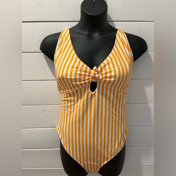 💛 TRENDSETTER Striped Yellow & White One-Piece Swimsuit - Size 18 - Picture 1 of 5